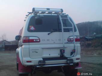 2001 Mitsubishi Delica Images