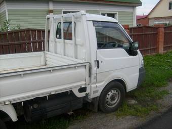 2001 Mitsubishi Delica Pictures