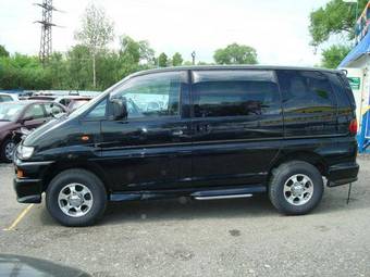 2001 Mitsubishi Delica Wallpapers