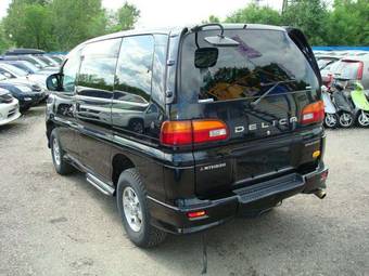 2001 Mitsubishi Delica For Sale