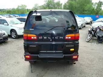 2001 Mitsubishi Delica Images