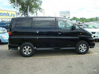 2001 Mitsubishi Delica Pics