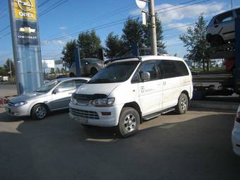 2001 Mitsubishi Delica Wallpapers