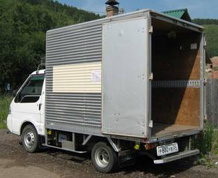 2001 Mitsubishi Delica Photos
