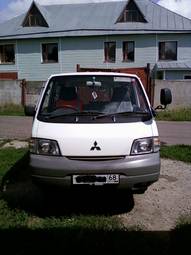 2001 Mitsubishi Delica Photos