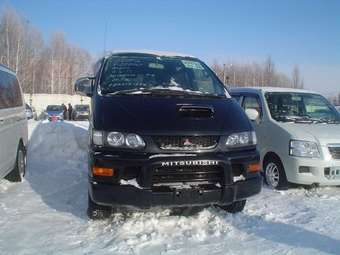 2002 Mitsubishi Delica