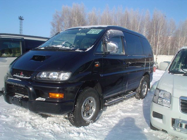 2002 Mitsubishi Delica