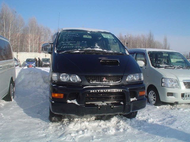 2002 Mitsubishi Delica