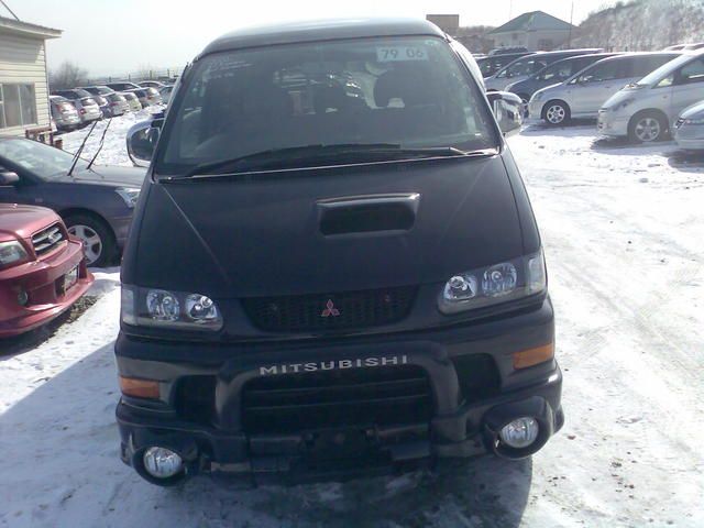 2002 Mitsubishi Delica