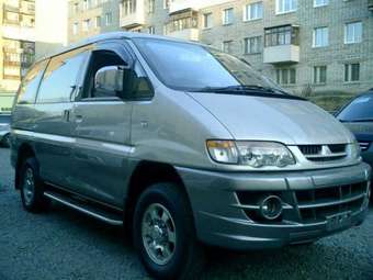 2002 Mitsubishi Delica