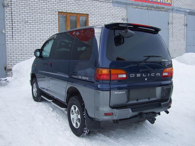 2002 Mitsubishi Delica