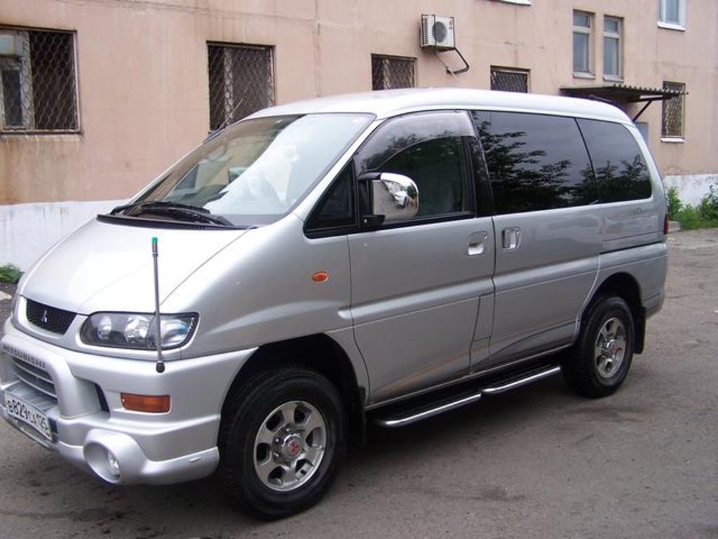2002 Mitsubishi Delica