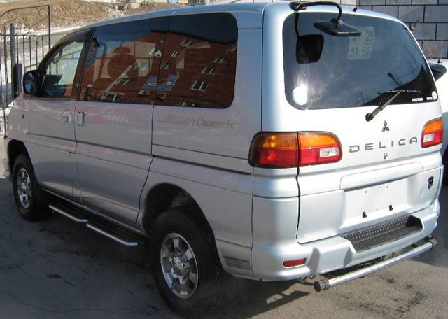 2002 Mitsubishi Delica