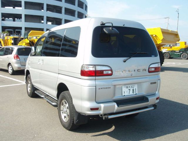 2002 Mitsubishi Delica