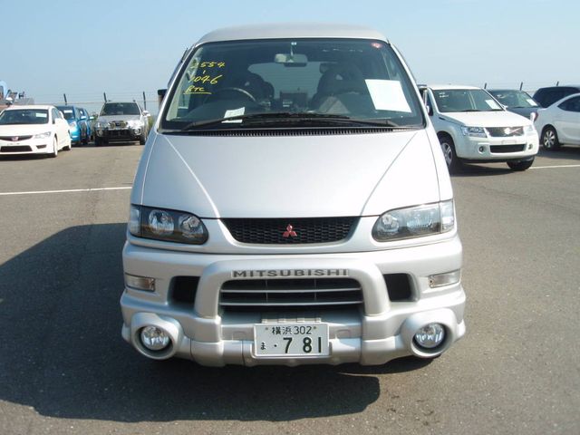 2002 Mitsubishi Delica