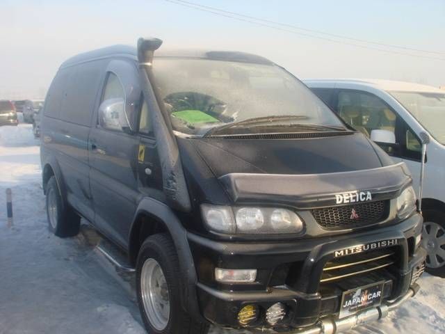 2002 Mitsubishi Delica