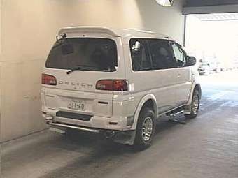 2002 Mitsubishi Delica Pics