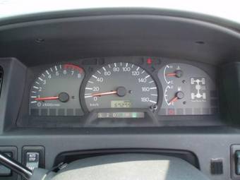 2002 Mitsubishi Delica Wallpapers