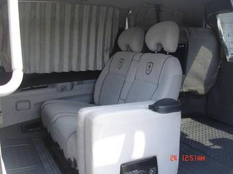 2002 Mitsubishi Delica Images