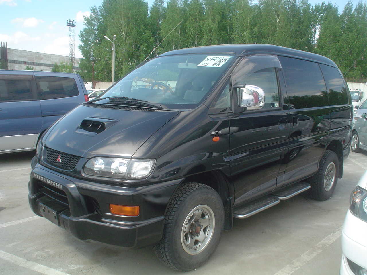2002 Mitsubishi Delica