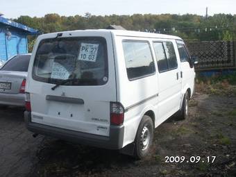 2002 Mitsubishi Delica Pictures