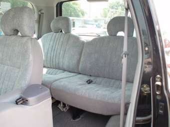 2003 Mitsubishi Delica Photos