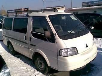 2003 Mitsubishi Delica