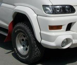 2003 Mitsubishi Delica Pictures