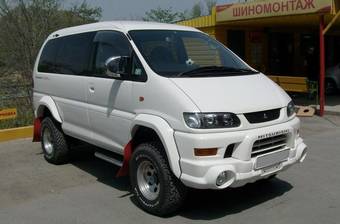 2003 Mitsubishi Delica Wallpapers