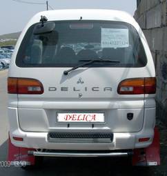 2003 Mitsubishi Delica Photos