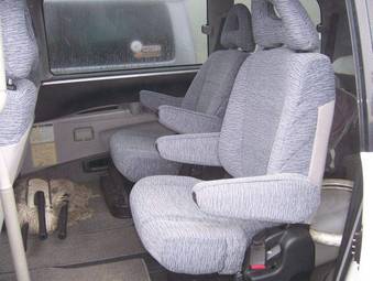 2003 Mitsubishi Delica Photos