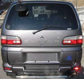 2005 Mitsubishi Delica Pictures
