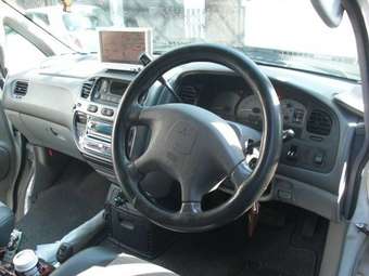2005 Mitsubishi Delica Photos