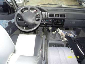 2005 Mitsubishi Delica Pics