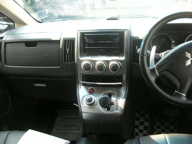 2007 Mitsubishi Delica