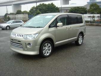 2007 Mitsubishi Delica Wallpapers