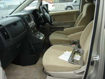 2007 Mitsubishi Delica Images