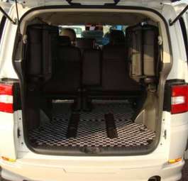 2007 Mitsubishi Delica Pictures