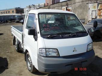 2000 Mitsubishi Delica Cargo Pictures