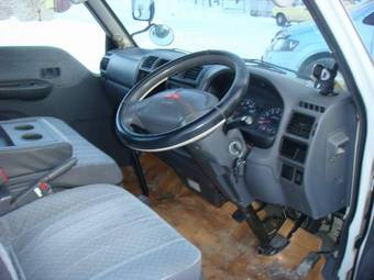 2000 Mitsubishi Delica Cargo Photos