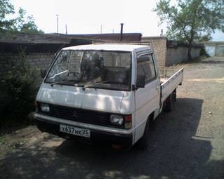 1991 Mitsubishi Delica Van Photos