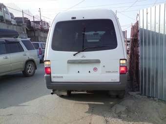 2002 Mitsubishi Delica Van Photos