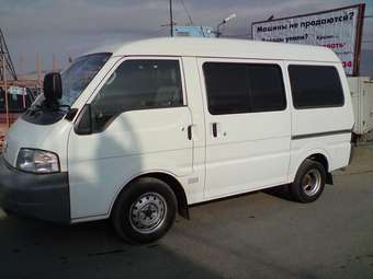 2002 Mitsubishi Delica Van Photos