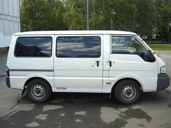 2002 Mitsubishi Delica Van Pictures