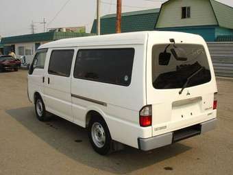 2003 Mitsubishi Delica Van Pics