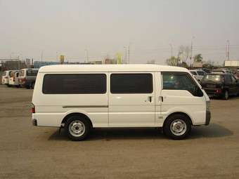 2003 Mitsubishi Delica Van Photos