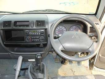 2003 Mitsubishi Delica Van Pictures