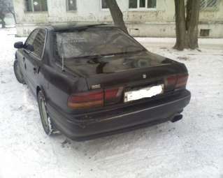 1990 Mitsubishi Diamante Photos