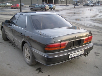 Mitsubishi Diamante