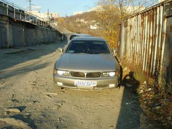 1995 Mitsubishi Diamante Images